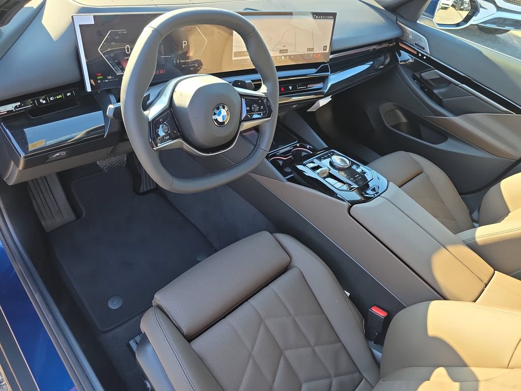 Used 2026 BMW 530i xDrive AWD/4WD image 9