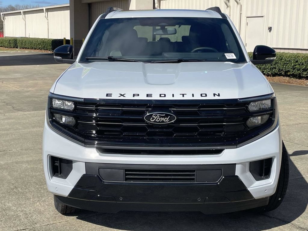 New 2026 Ford Expedition Platinum w/ Stealth Appearance Package AWD/4WD image 8