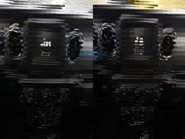 Used 2021 Jeep Wrangler Unlimited Sahara image 28