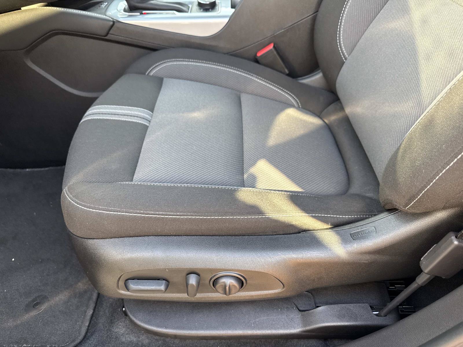 Used 2024 Chevrolet Blazer LT w/ Convenience Package FWD image 19