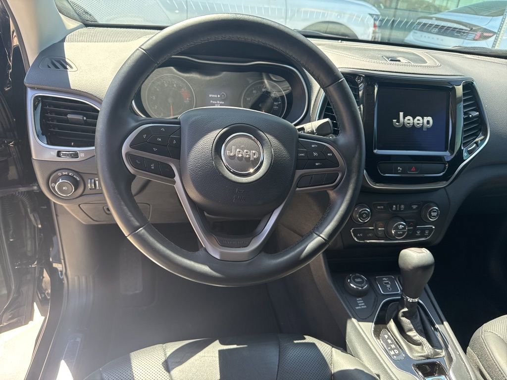 Used 2019 Jeep Cherokee Limited image 4