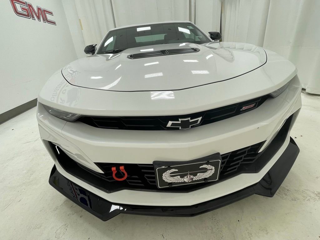 Used 2020 Chevrolet Camaro SS image 2