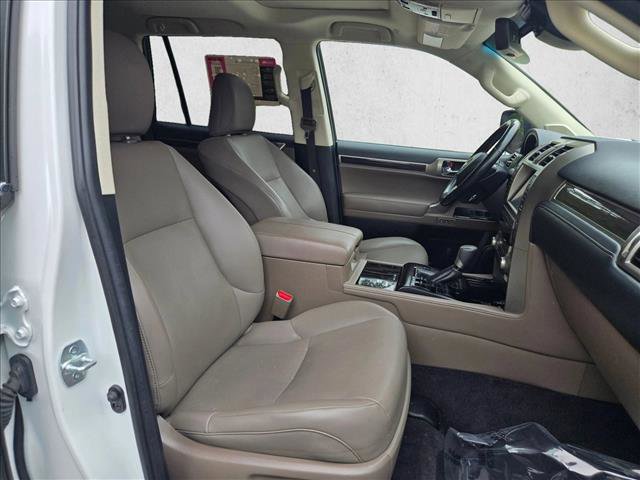 Used 2021 Lexus GX 460 w/ Accessory Package image 20