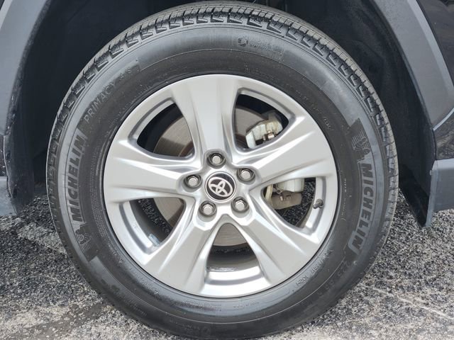 Certified 2024 Toyota RAV4 XLE FWD image 8