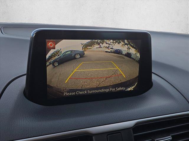 Used 2018 MAZDA MAZDA3 Touring FWD image 13