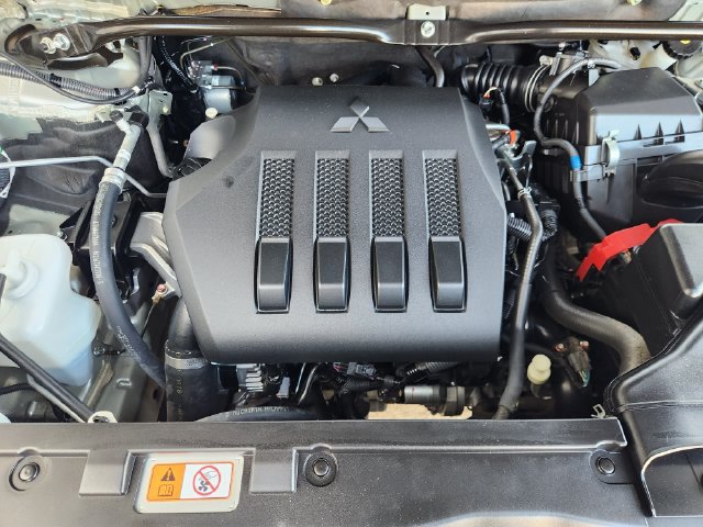 Used 2025 Mitsubishi Eclipse Cross LE AWD/4WD image 32