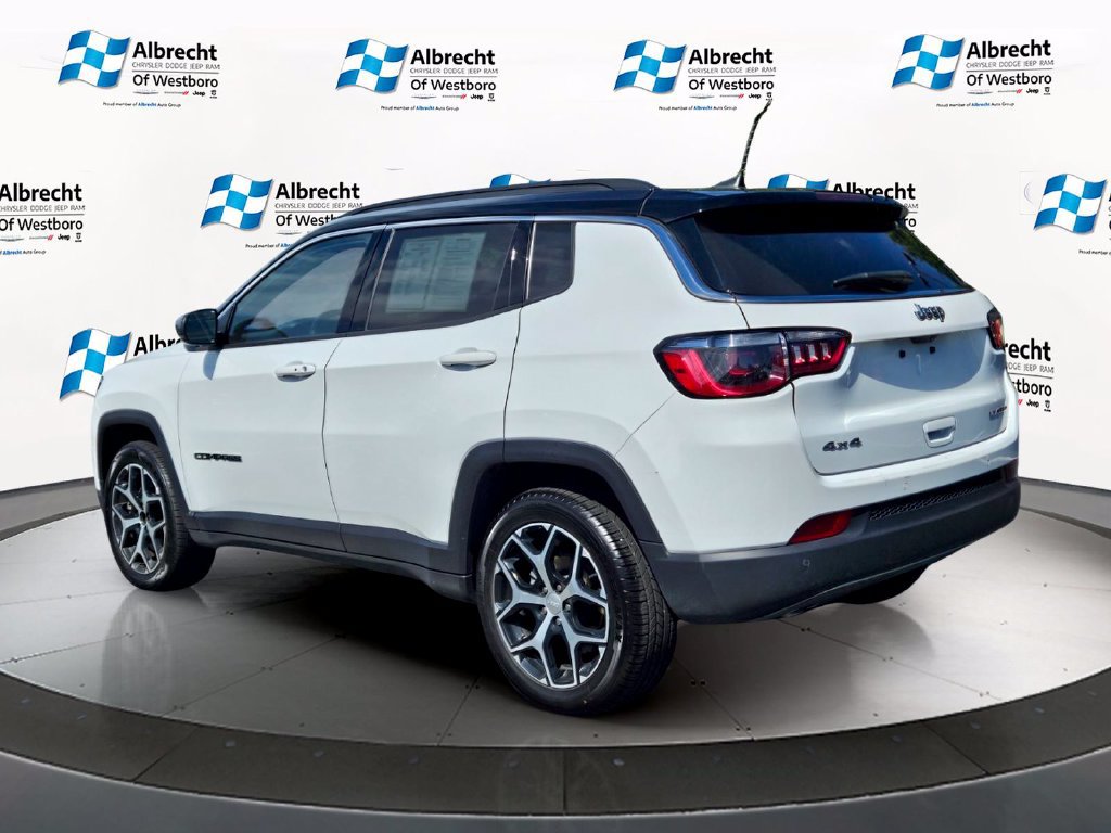 Used 2024 Jeep Compass Limited AWD/4WD image 3