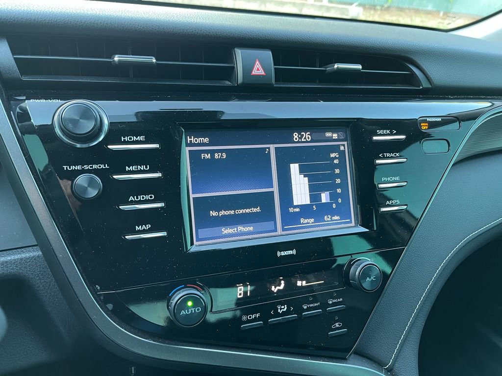 Used 2020 Toyota Camry SE image 9