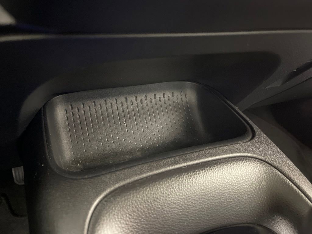 Used 2021 Toyota Corolla LE image 29