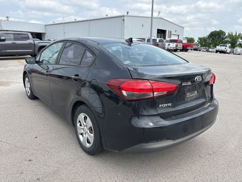 Used 2017 Kia Forte LX image 5