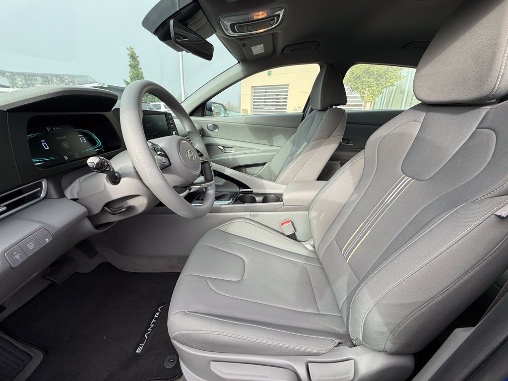 Certified 2026 Hyundai Elantra Hybrid FWD image 12