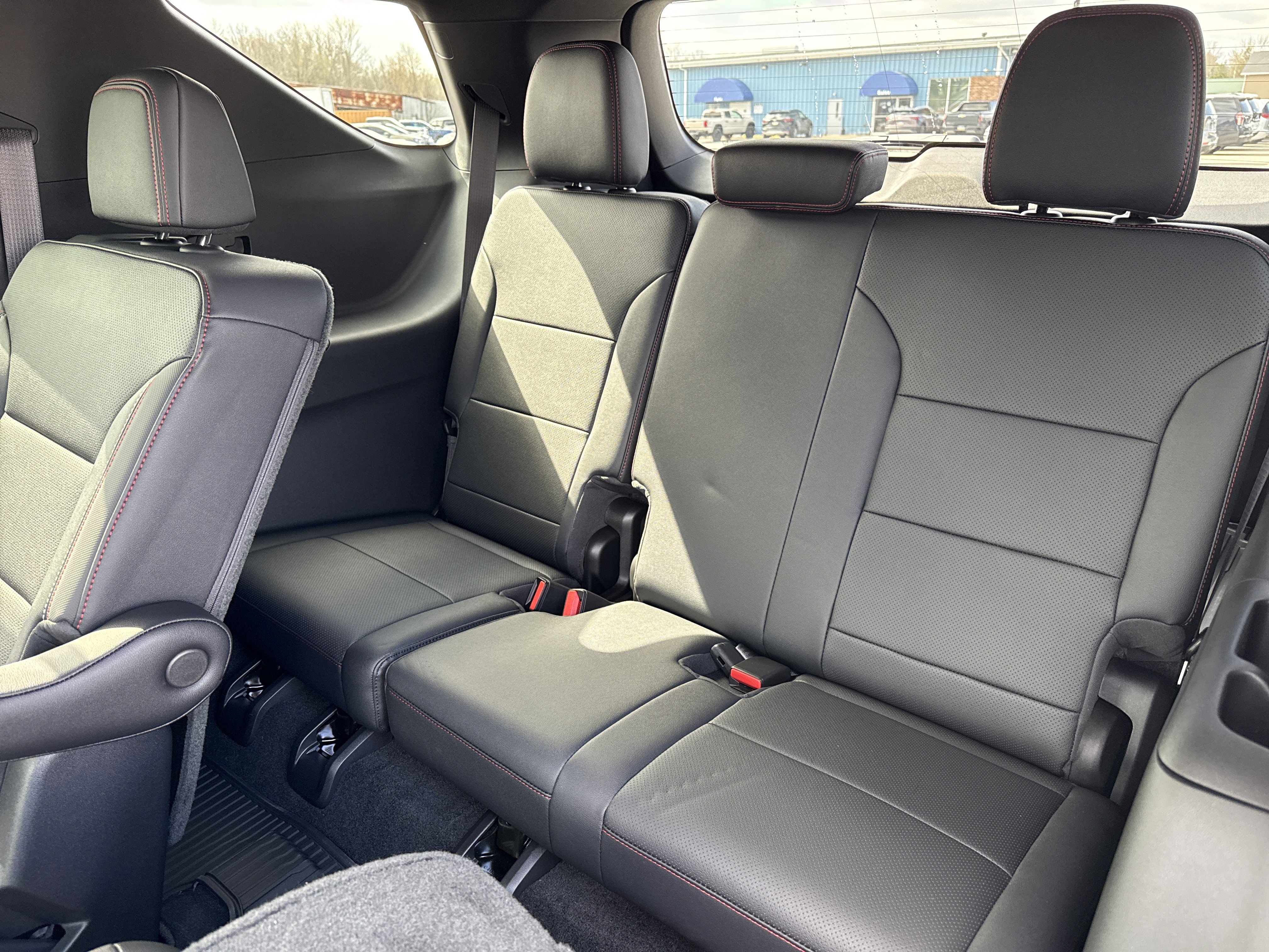 New 2026 Chevrolet Traverse Z71 w/ Driver Confidence Package image 14