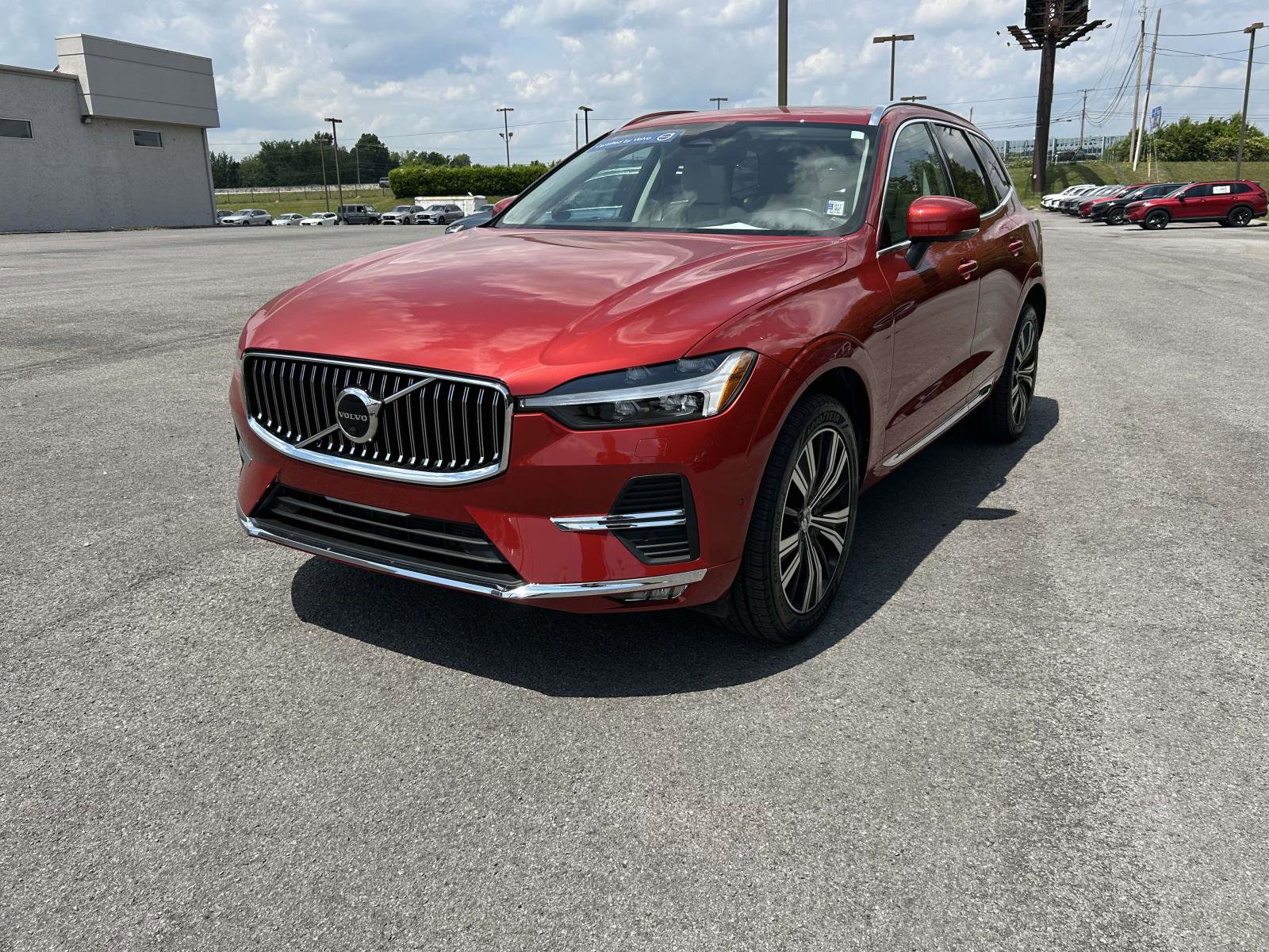 Certified 2023 Volvo XC60 B5 Plus w/ Climate Package AWD/4WD image 7