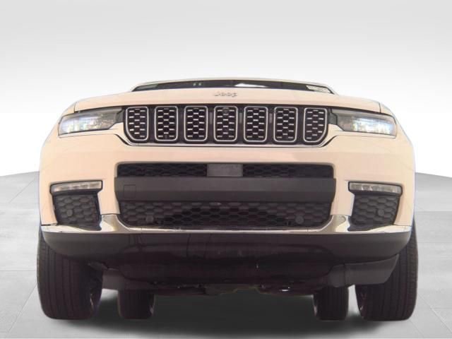 Used 2024 Jeep Grand Cherokee L Limited w/ Luxury Tech Group II image 3
