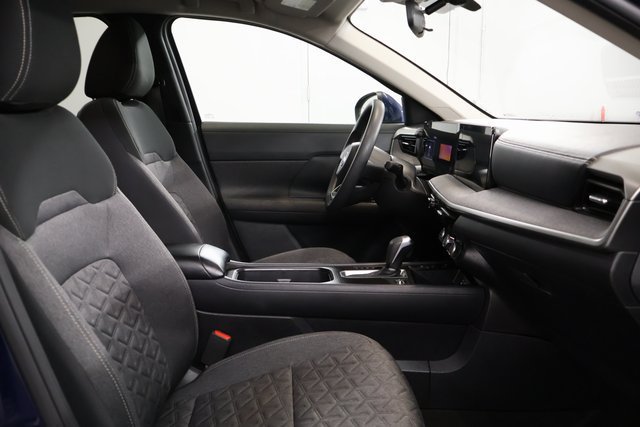 Used 2025 Nissan Kicks SV FWD image 25