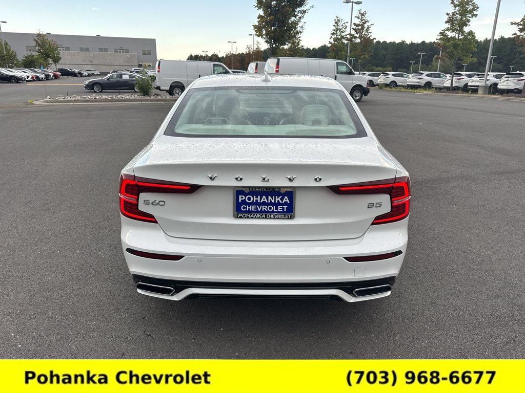 Used 2022 Volvo S60 B5 Momentum w/ Premium Package FWD image 6