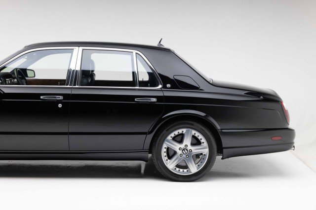 Used 2005 Bentley Arnage T image 19