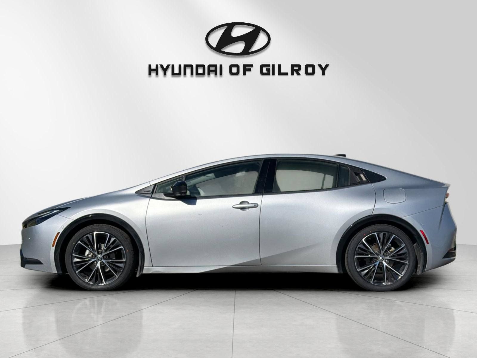 Used 2024 Toyota Prius Limited w/ Limited Premium Package FWD image 2