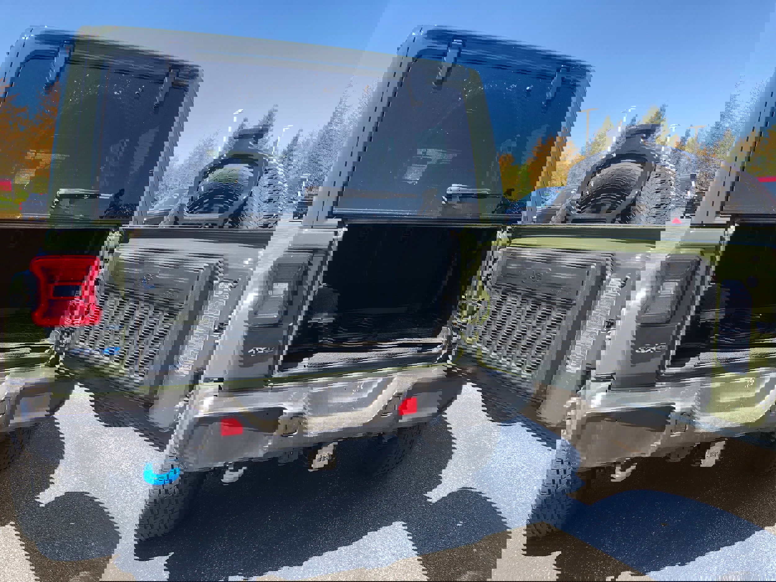 Used 2021 Jeep Wrangler Unlimited Sahara w/ Cold Weather Group image 9