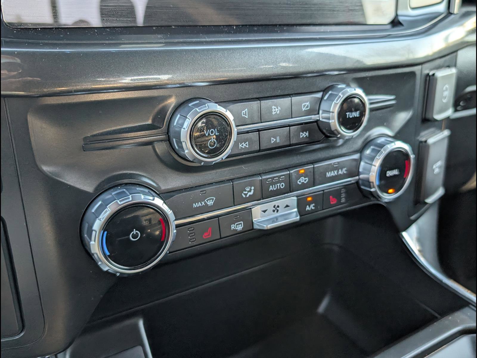 Used 2022 Ford F150 XLT w/ Equipment Group 302A High image 17