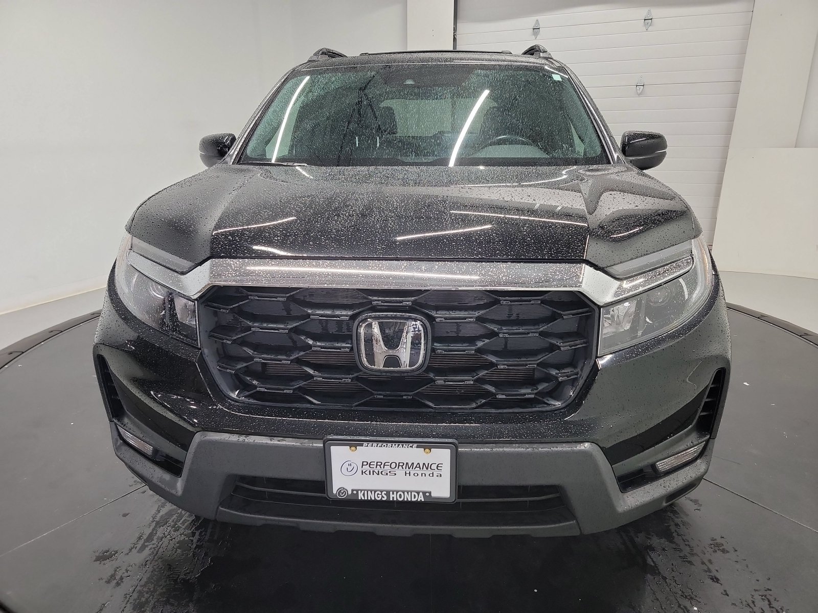 Used 2023 Honda Passport EX-L image 2