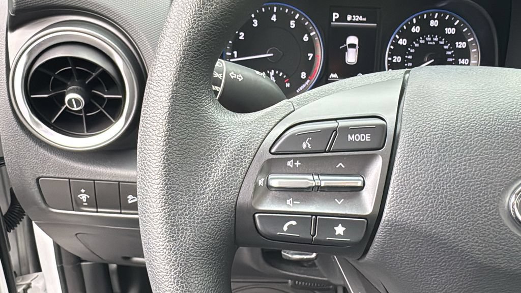 Used 2023 Hyundai Kona SE FWD image 16