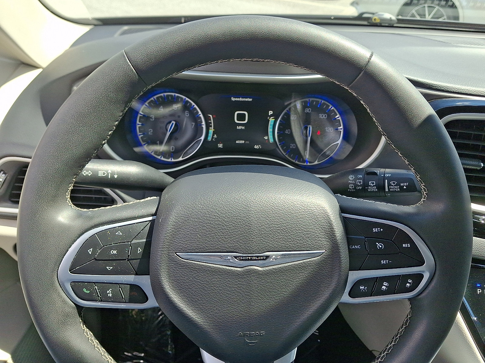 Used 2023 Chrysler Pacifica Touring-L FWD image 20