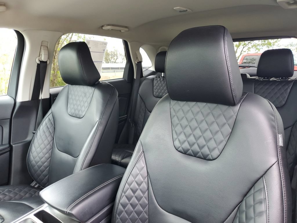 Certified 2023 Ford Edge Titanium w/ Equipment Group 301A AWD/4WD image 13
