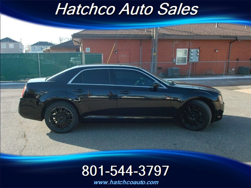 Used 2013 Chrysler 300 S w/ Luxury Group image 6
