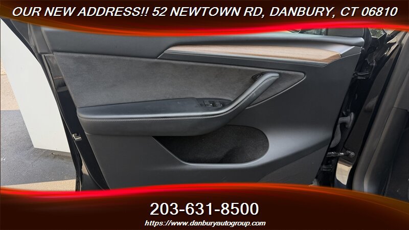 Used 2024 Tesla Model Y 2WD image 9