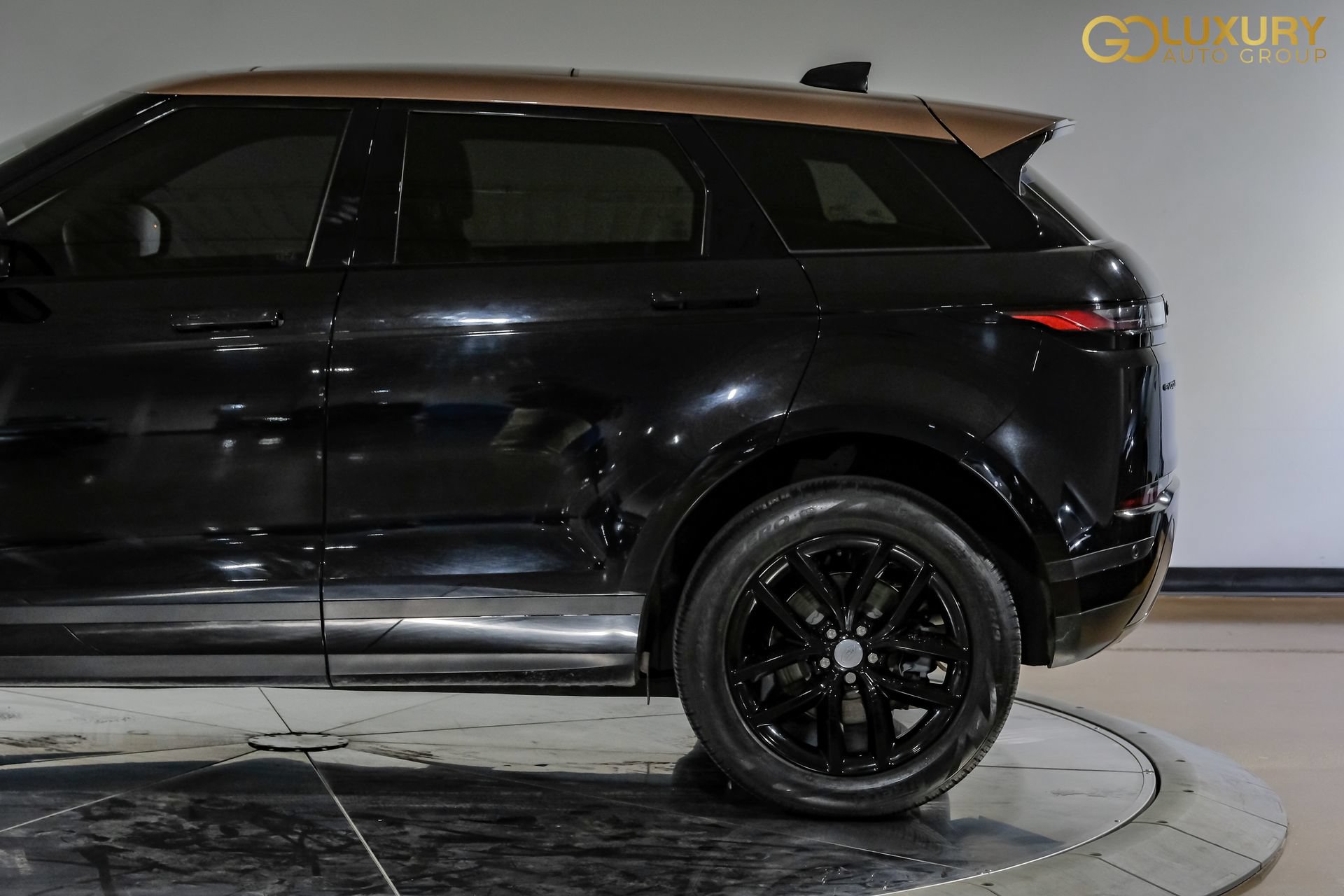 Used 2024 Land Rover Range Rover Evoque S AWD/4WD image 15