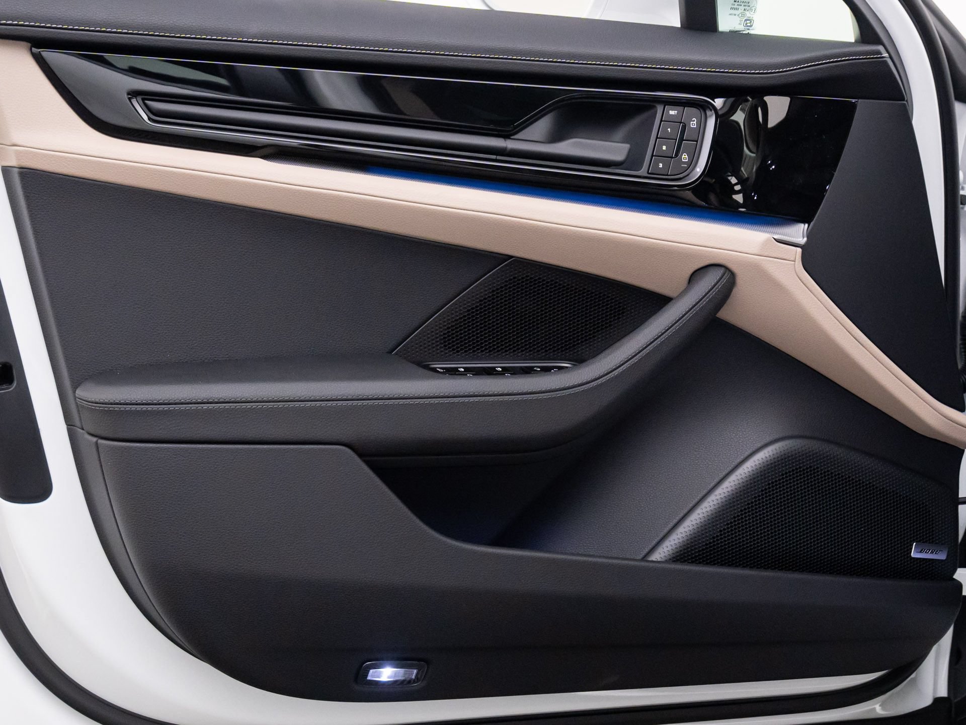 New 2026 Porsche Panamera 4 AWD/4WD image 14