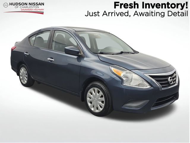 Used 2017 Nissan Versa SV image 1
