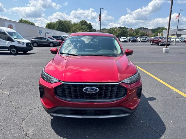 Used 2023 Ford Escape Active w/ Tech Pack #2 AWD/4WD image 2