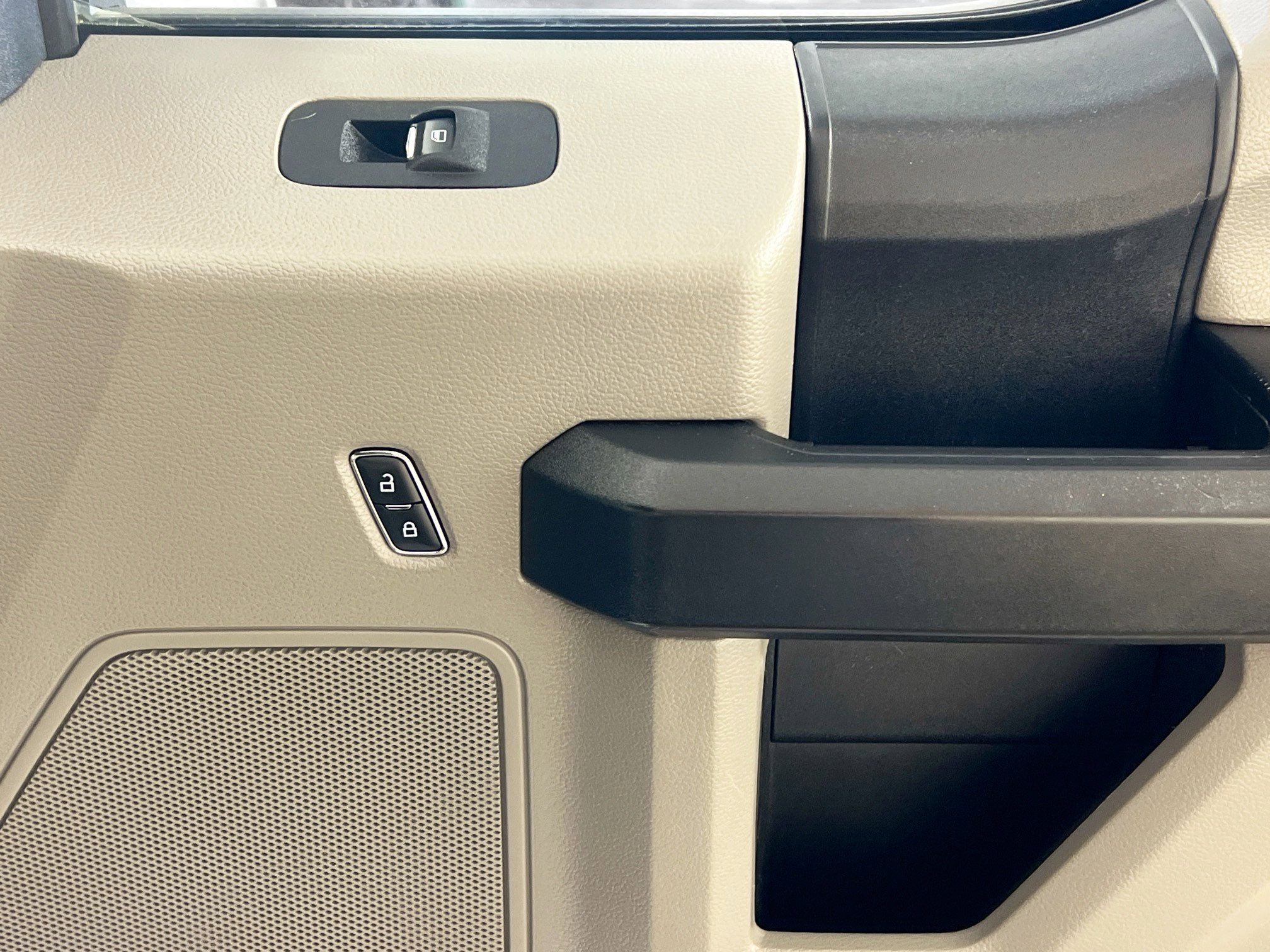 Used 2020 Ford F250 XL w/ STX Appearance Package image 25