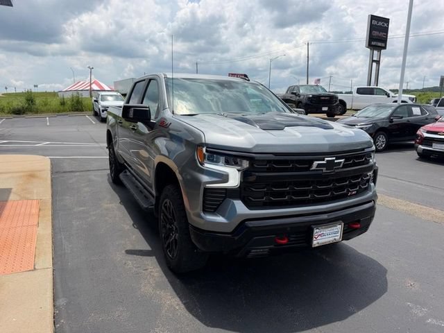 Used 2024 Chevrolet Silverado 1500 LT Trail Boss w/ LT Trail Boss Premium Package AWD/4WD image 4