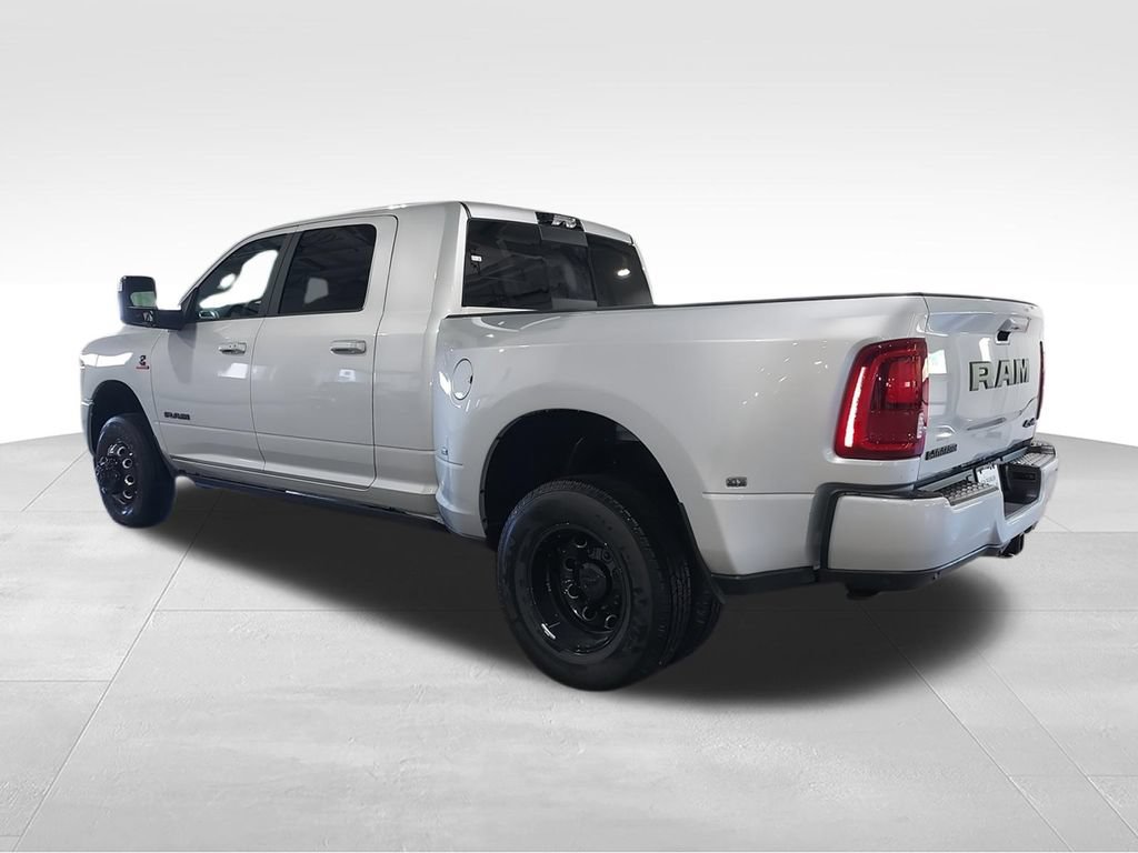 New 2026 RAM 3500 Laramie AWD/4WD image 6