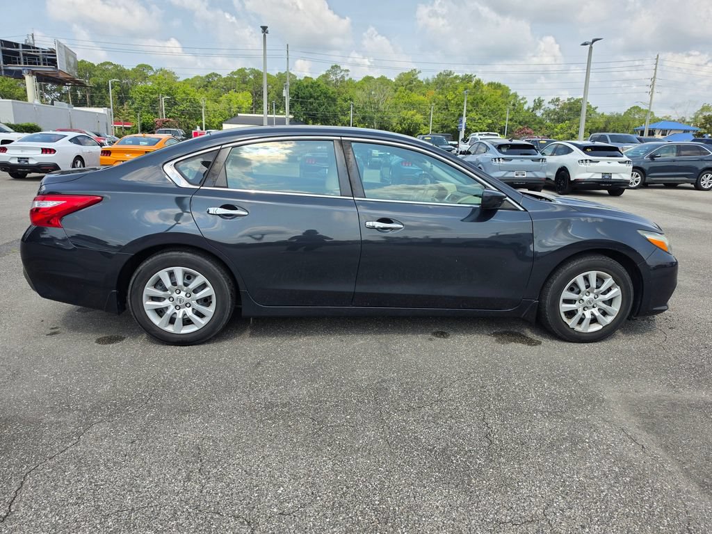 Used 2017 Nissan Altima 2.5 S w/ Power Driver Seat Package FWD image 9