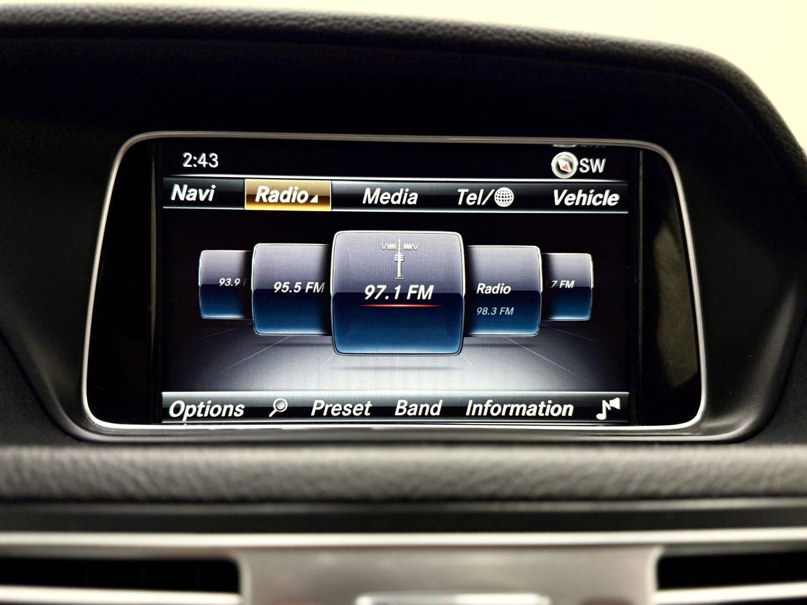 Used 2017 Mercedes-Benz E 400 Coupe w/ Premium 1 Package image 23