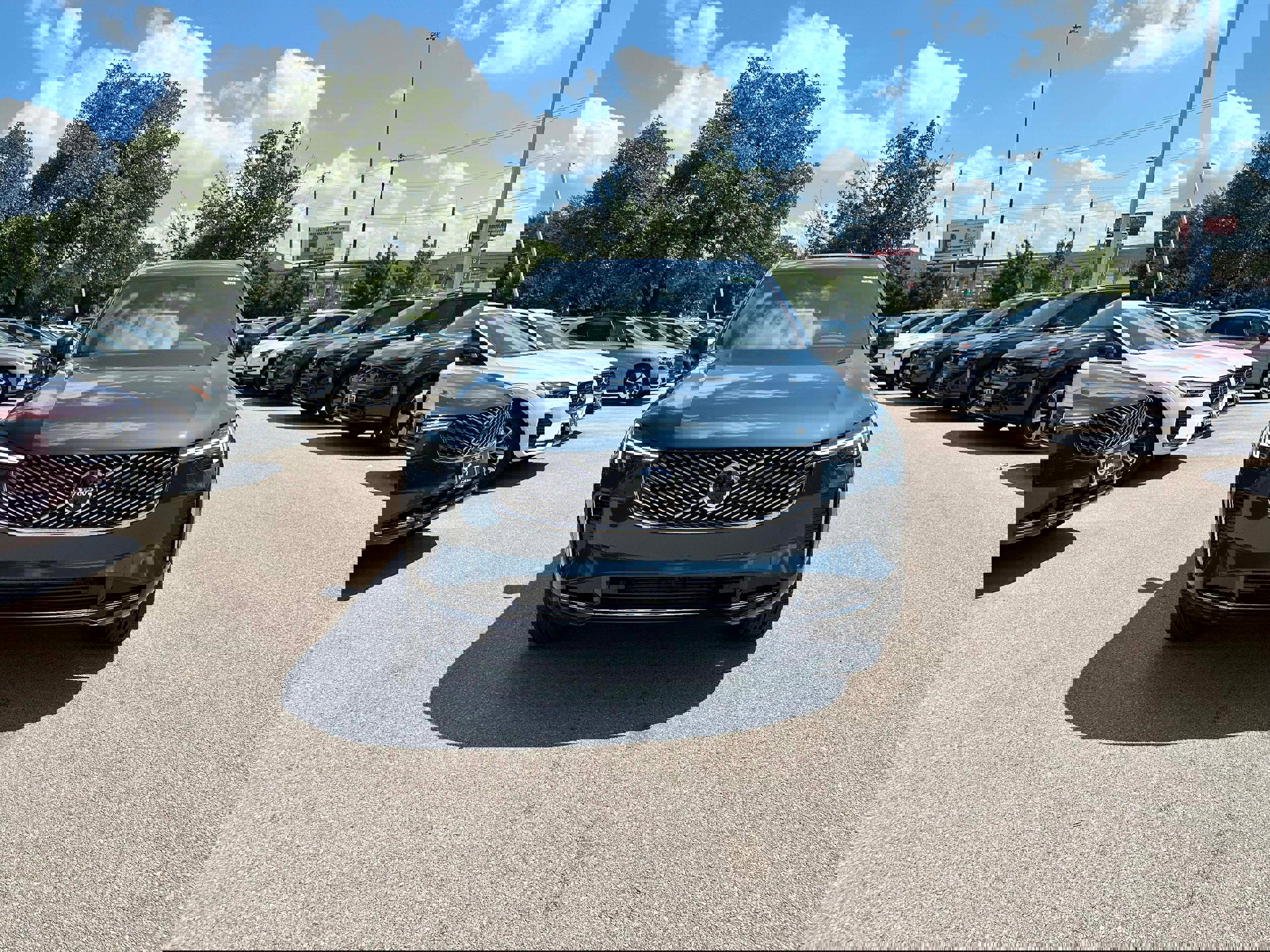 New 2026 Volvo XC90 B6 Plus w/ Protection Package Premier image 8