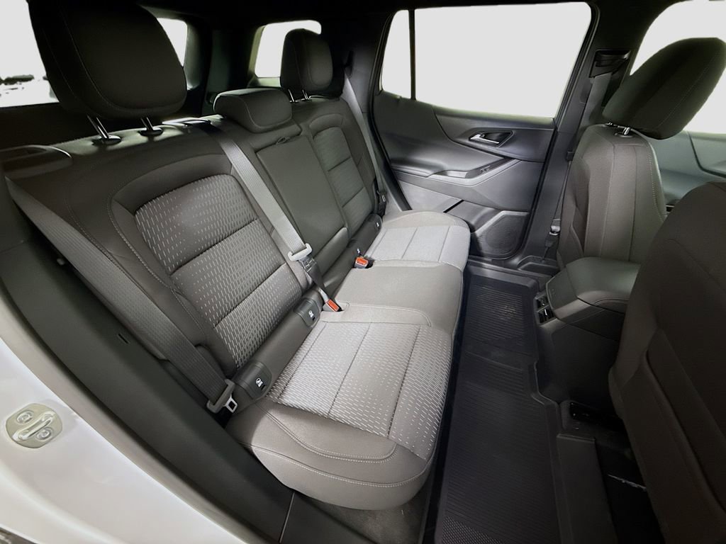 New 2026 Chevrolet Equinox LT w/ Safety and Technology Package FWD image 25