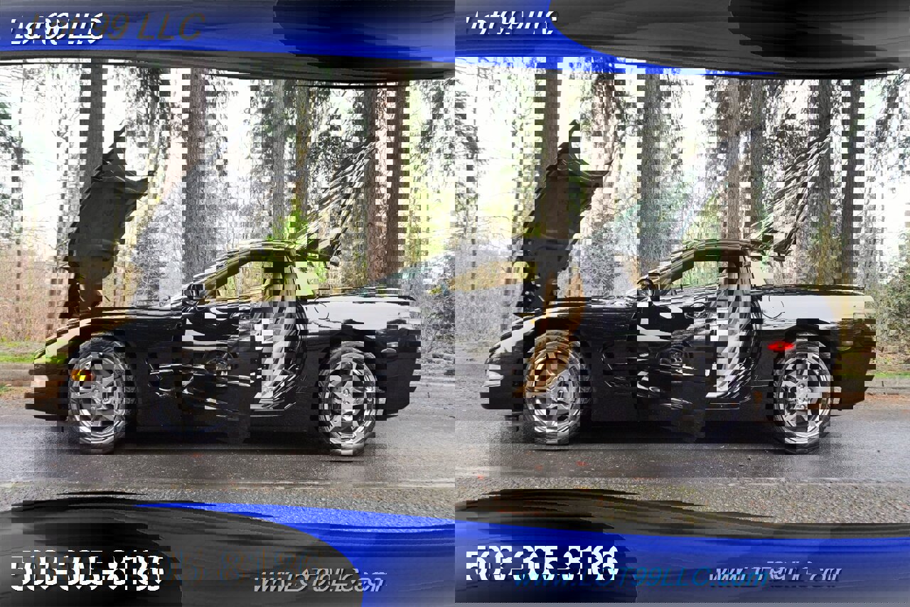 Used 2004 Chevrolet Corvette Coupe w/ Preferred Equipment Group image 25