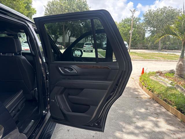 Used 2023 Chevrolet Tahoe Premier AWD/4WD image 19