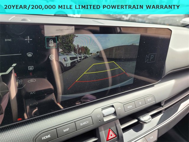 New 2025 Kia K4 GT-Line image 9