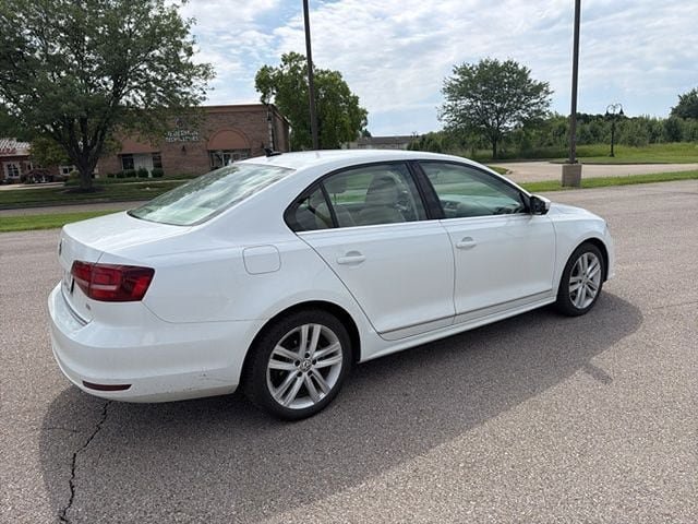 Used 2017 Volkswagen Jetta SEL FWD image 11