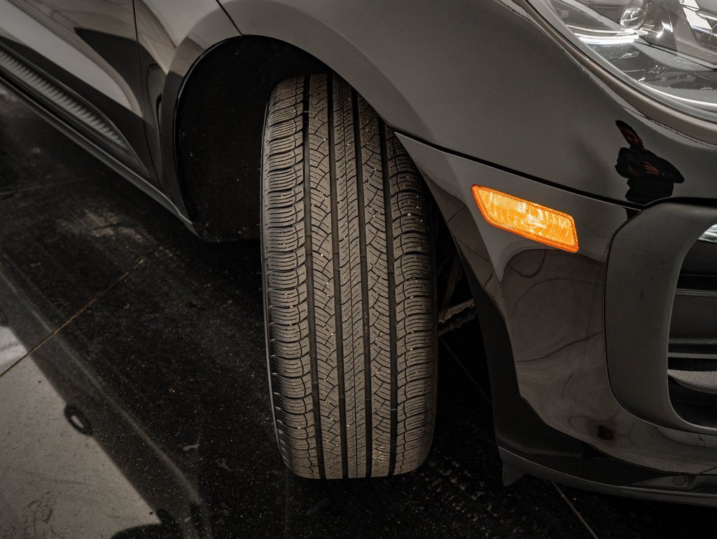 Certified 2024 Porsche Macan image 58