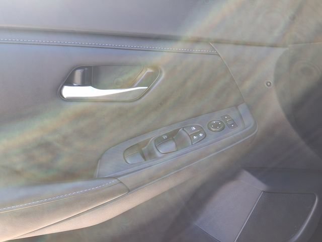 Used 2025 Nissan Sentra SV FWD image 14
