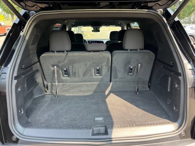 Used 2024 Chevrolet Traverse Z71 w/ LPO, Floor Liner Package AWD/4WD image 10