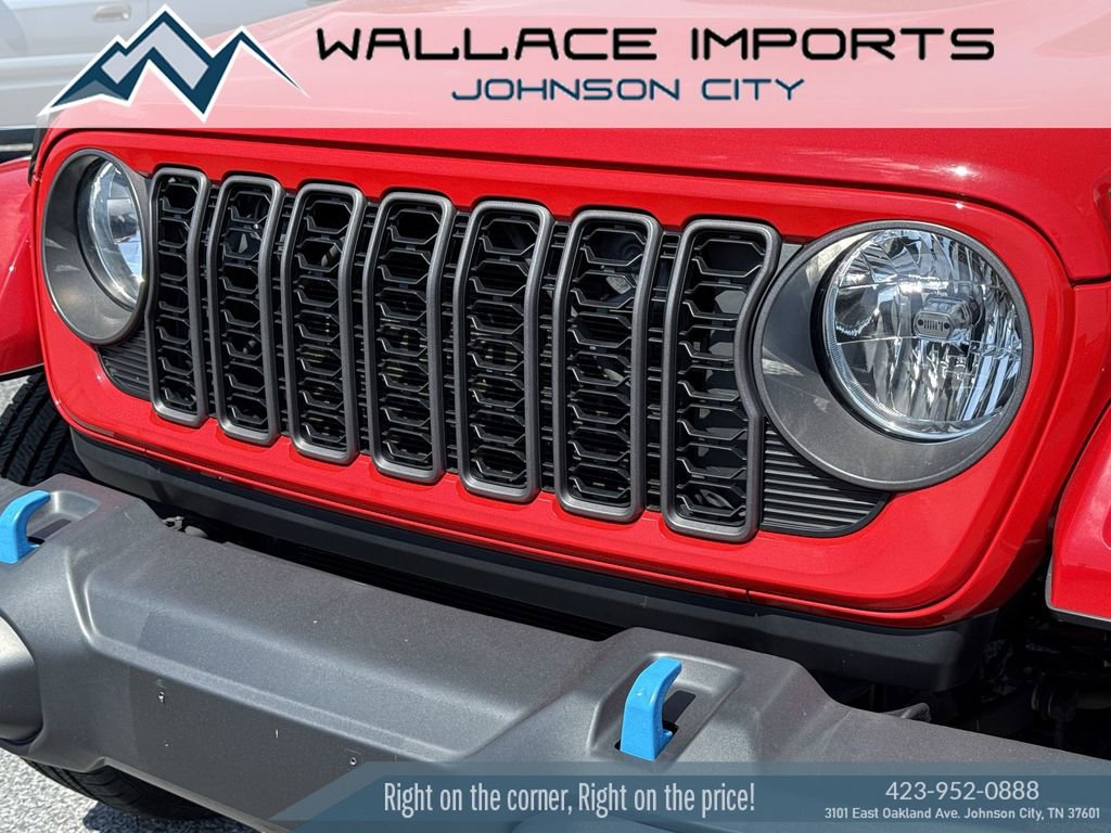 Used 2024 Jeep Wrangler Unlimited w/ Convenience Group AWD/4WD image 11