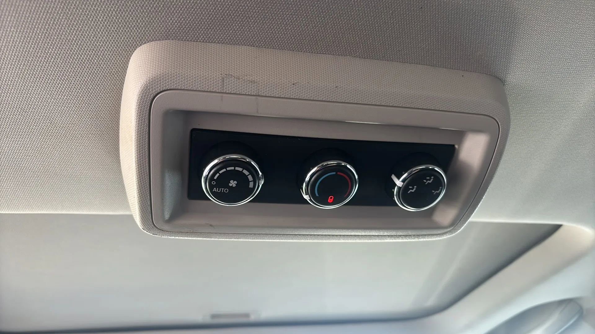 Used 2020 Dodge Journey Crossroad image 29